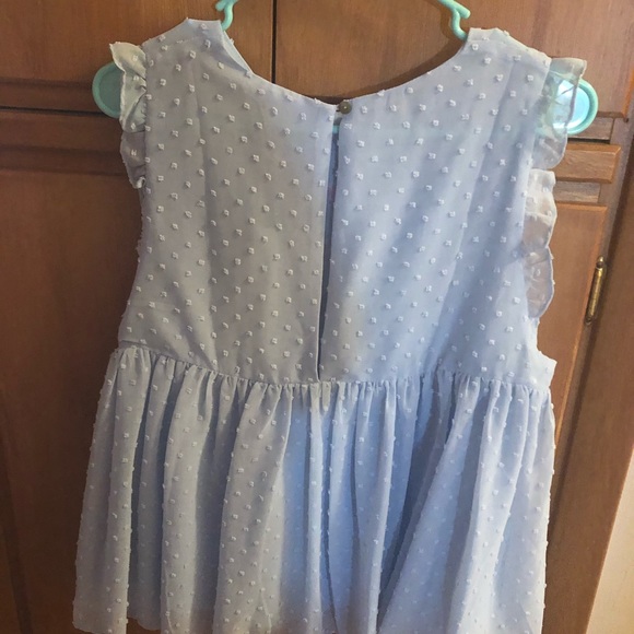 Light blue embroidered flower flows top, L - Picture 2 of 4